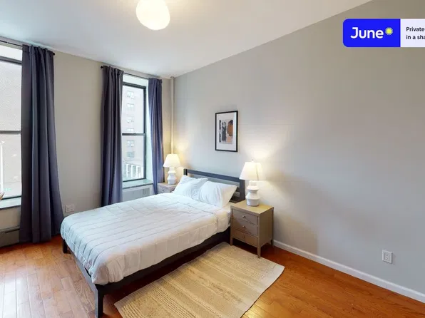301 E 104th St #A, New York, NY 10029