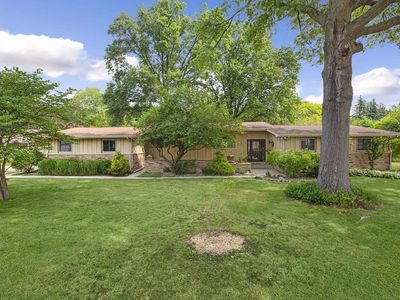 1301 E Fairfax Dr, South Bend, IN, 46614