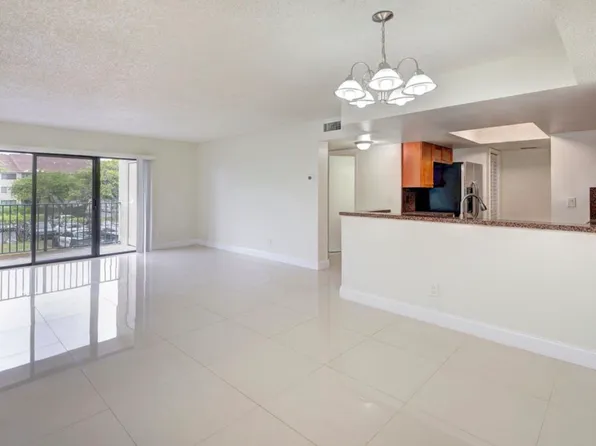9244 W Atlantic Blvd APT 1222, Pompano Beach, FL 33071