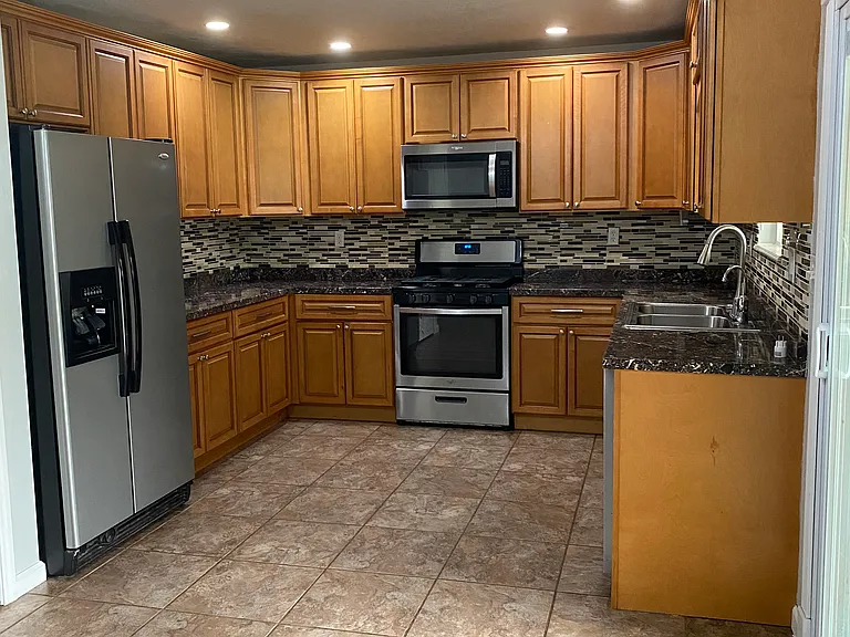 2506 Franklin Dr — Photo 19