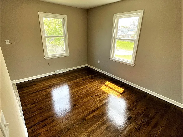 1749 Cleveland St — Photo 3