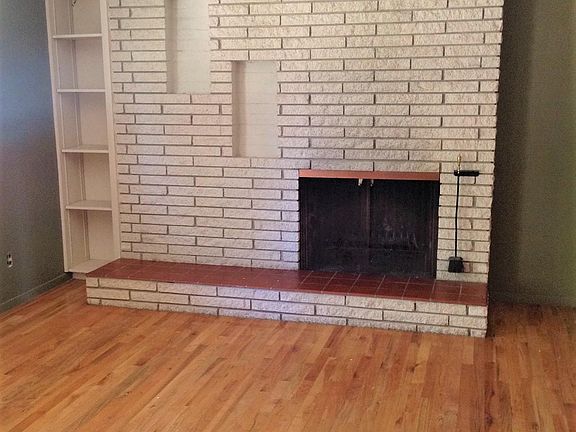2nd image of 619 E University Ave