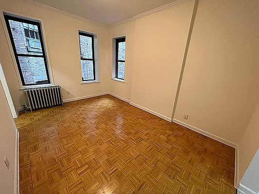 4th image of 713 2nd Ave #3D