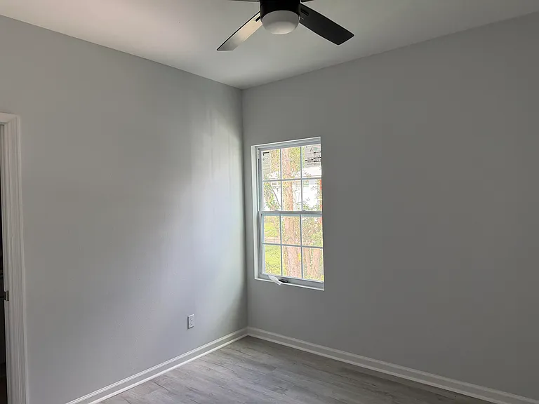 2111 Owens St #1 — Photo 28
