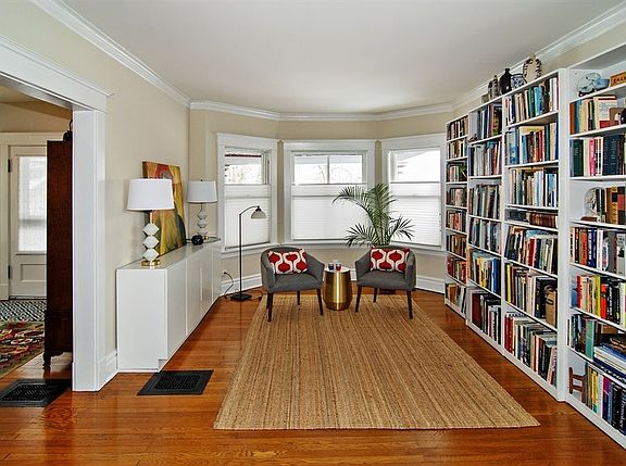 5th image of 303 N Cuyler Ave