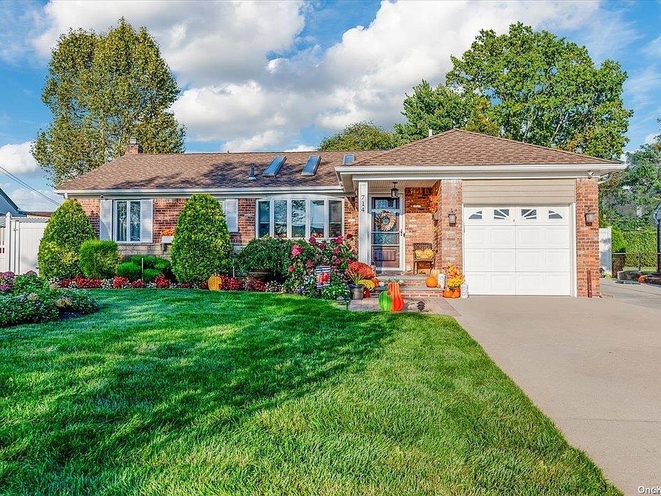 1st image of 714 Cypress Drive