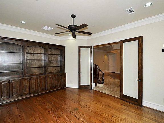 4th image of 31 Karsten Creek Way