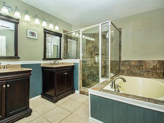3rd image of 4200 Sagemont Dr