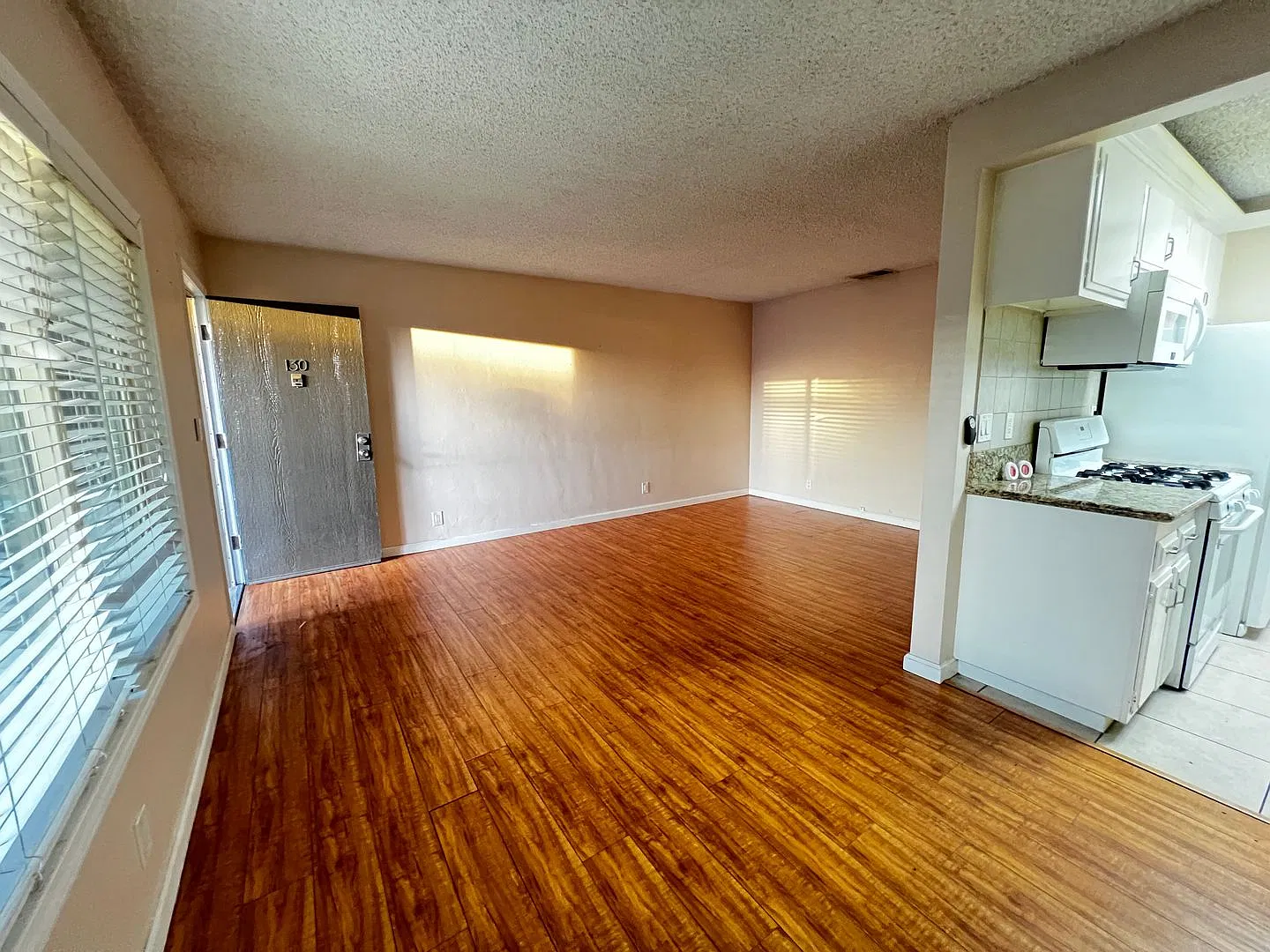 1 Bed 1 Bath Condo for Rent in La Habra with Central AC — Photo 3