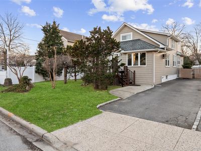 2858 Cherry Court, Oceanside, NY, 11572