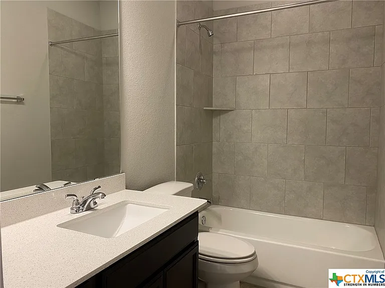132 Lyndon Dr — Photo 17