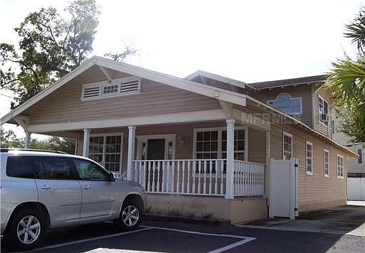 2nd image of 2708 W Kennedy Blvd