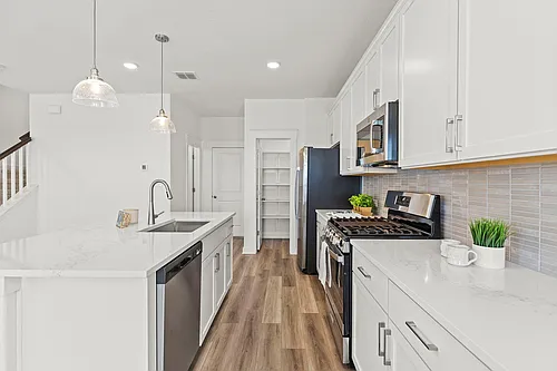 108 Hartson Dr Photo 1