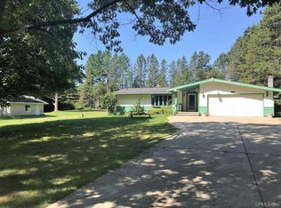 10521 S 75th Rd, Rapid River, MI 49878