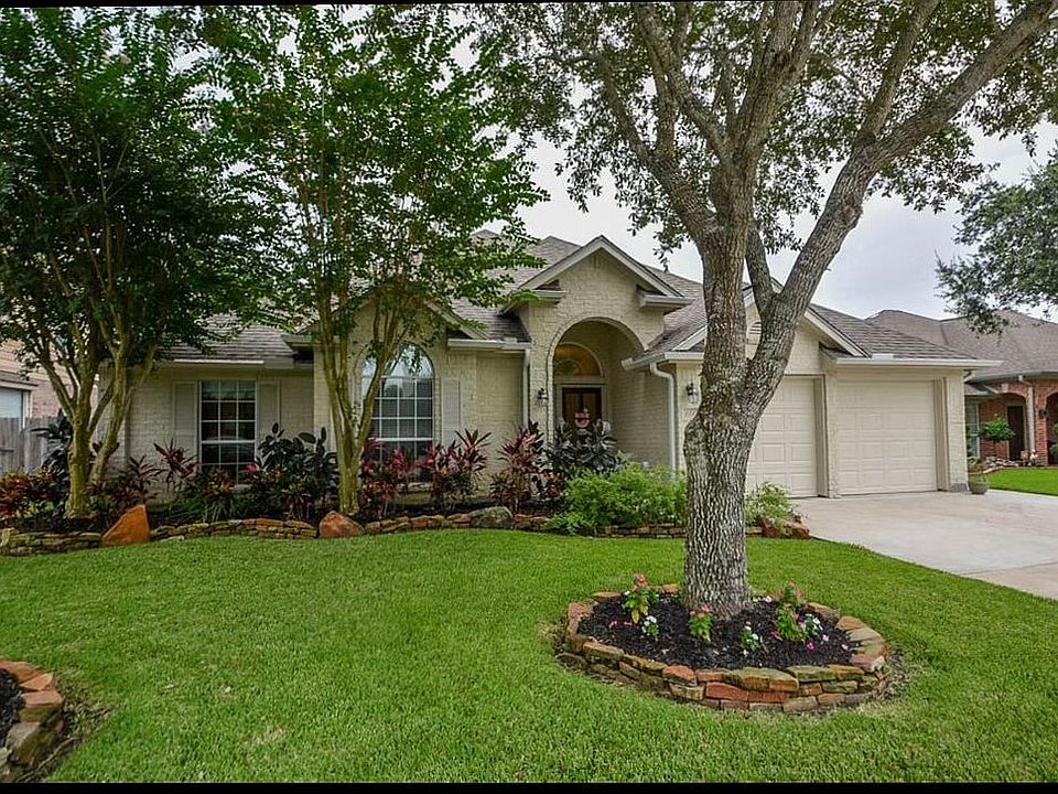 1st image of 121 Greenridge Cir