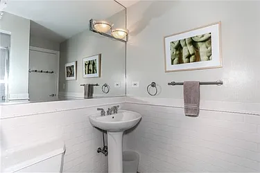 Sold by Avenue Sotheby's International Realty