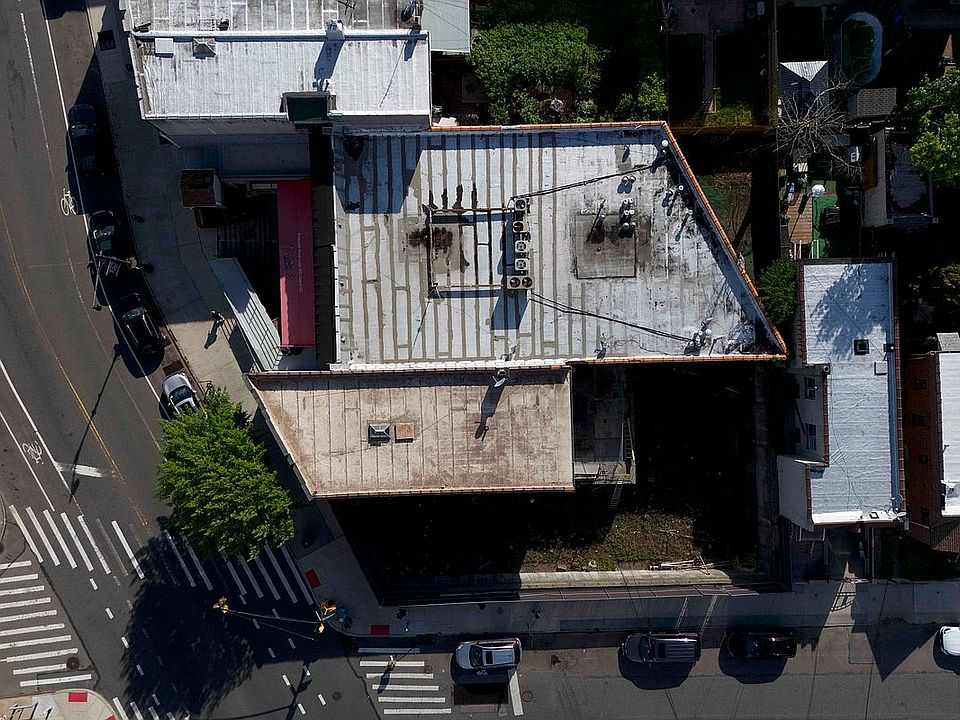2nd image of 72-17 Grand Ave