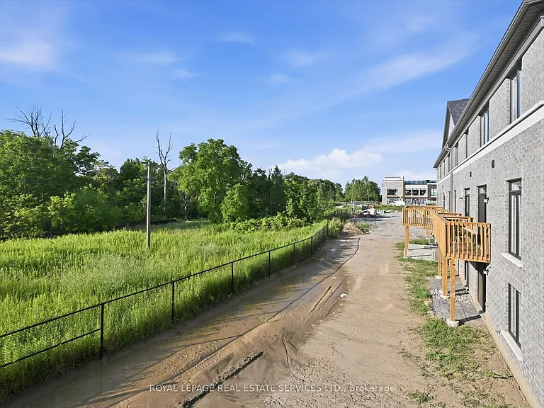 74 Valley Trail Pl — Photo 15