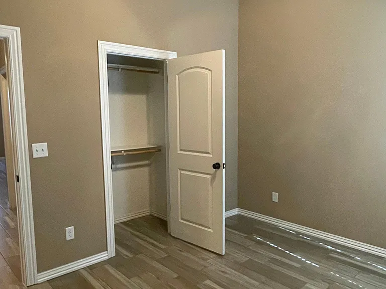 3995 Orleans Ave — Photo 12