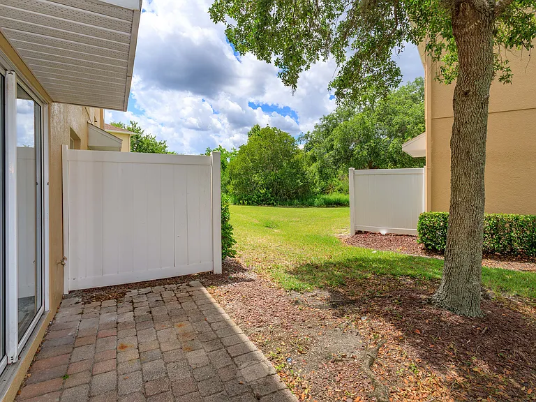 16460 Cedar Crest Dr — Photo 19