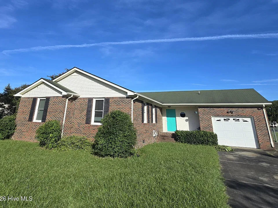 1124 Chestnut Dr