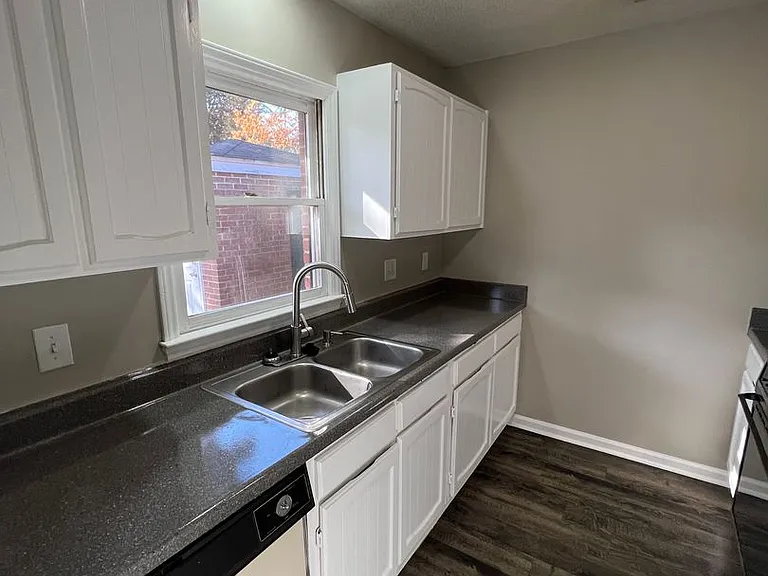 511 Lane St — Photo 7