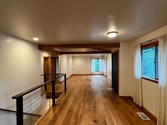 3rd image of 380 N Dora St