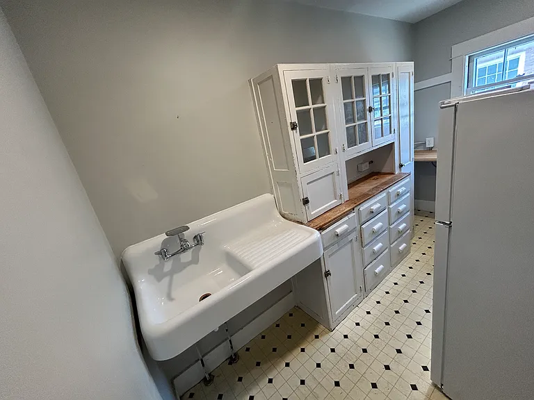 46 S Main St #11 — Photo 1