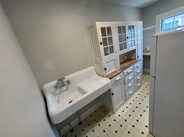 46 S Main St #11, Saint Albans, VT 05478