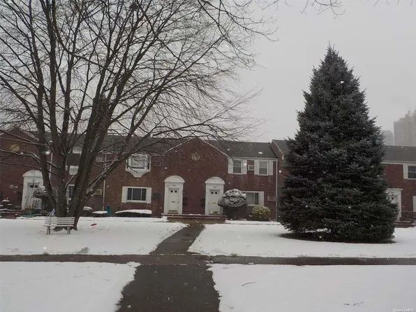 263-39 74th Avenue 2nd fl, Glen Oaks, NY 11004