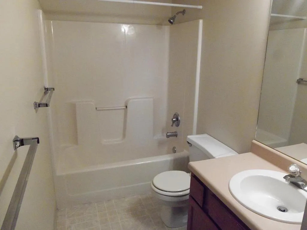 1027 H St, #11 — Photo 2