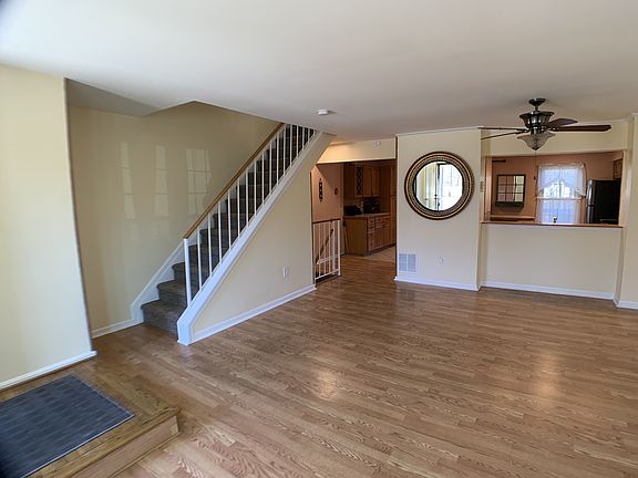 3rd image of 14233 Oakpointe Dr