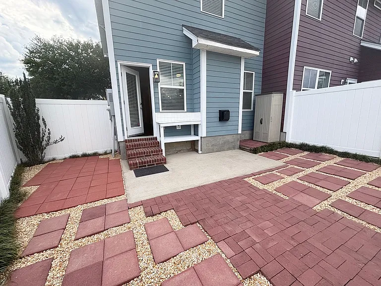 820 Forest Park Rd — Photo 18
