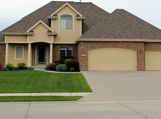 12449 S 81st Ave, Papillion, NE 68046