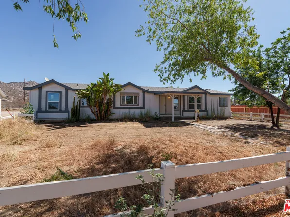 25120 Charina Ln, Homeland, CA 92548
