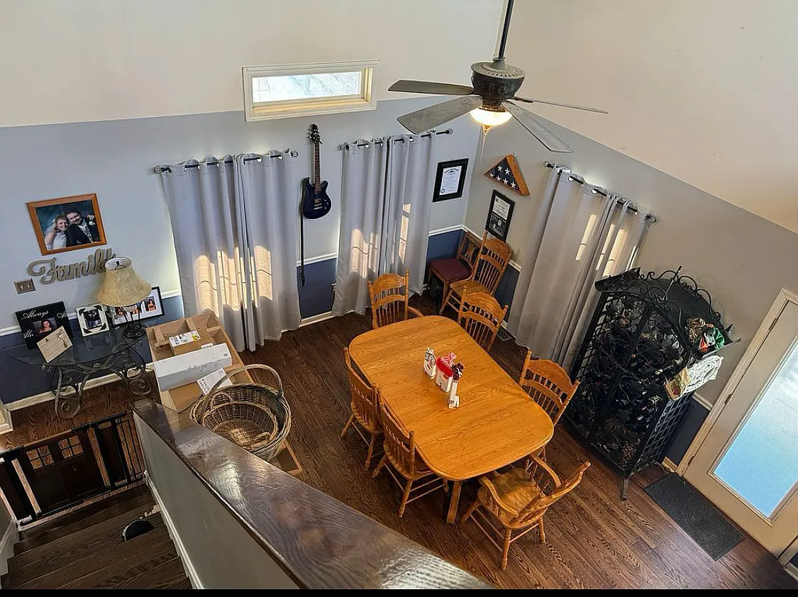 4 bed, 2298 sqft, $2,600 — Photo 3