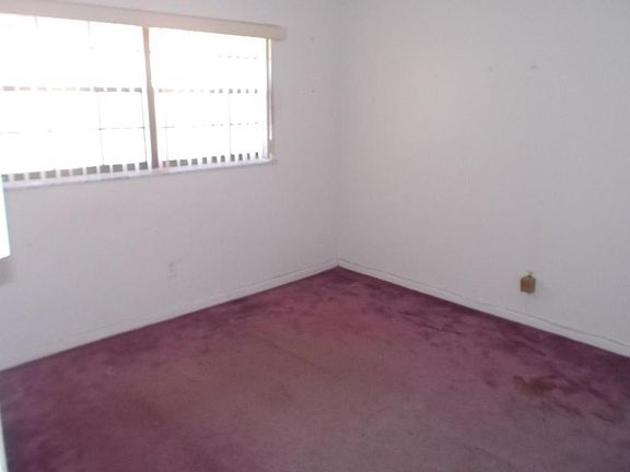 4th image of 56 Pleasant Hill Ln