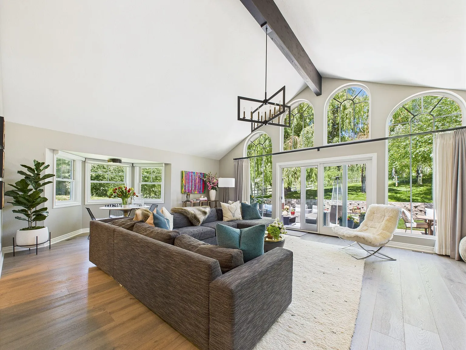 4 bed, 3.5 bath, 5167 sqft, $13,500 — Photo 4