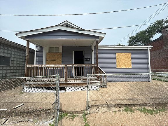 2nd image of 317 W Courtois St