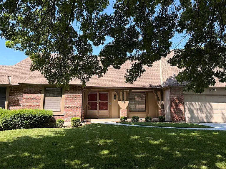 12844 Pembroke Cir — Photo 17