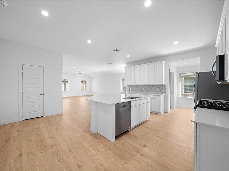 3819 Pierce Place Ln — Photo 1