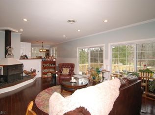 43 Prices Switch Rd, Vernon, NJ 07462