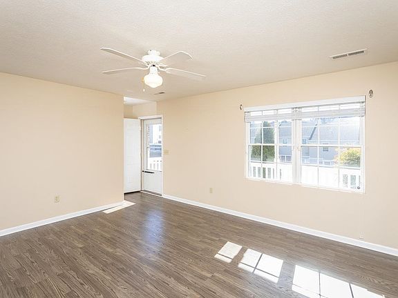 5th image of 1318 Old Windmill Cir
