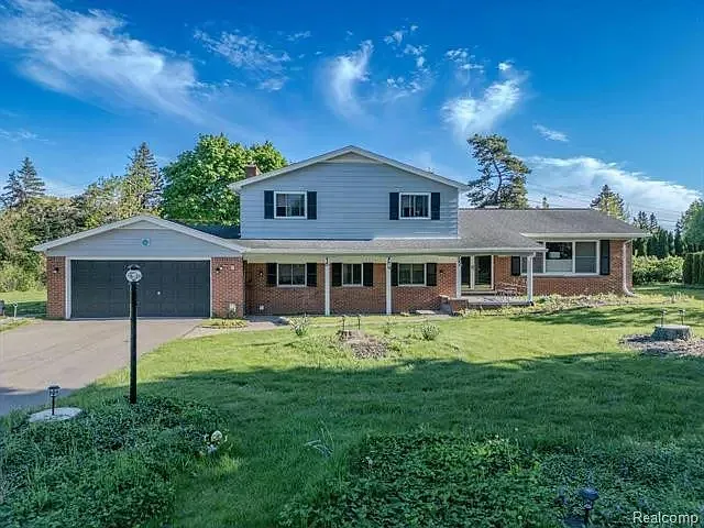 4753 Quarton Rd — Photo 53
