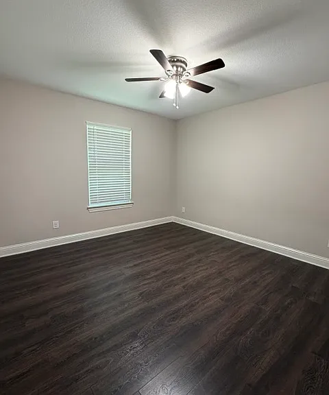 5707 Colorado St — Photo 11