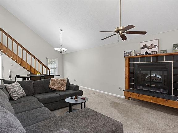 5th image of 3615 Addison St