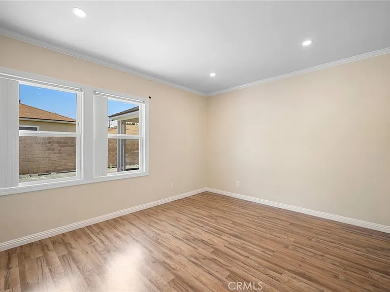 528 Ivy St — Photo 13