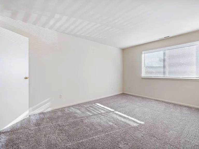 Windsor Hills Apartments — Photo 51