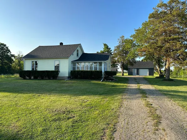 4395 Arthur St E, Coopersville, MI 49404