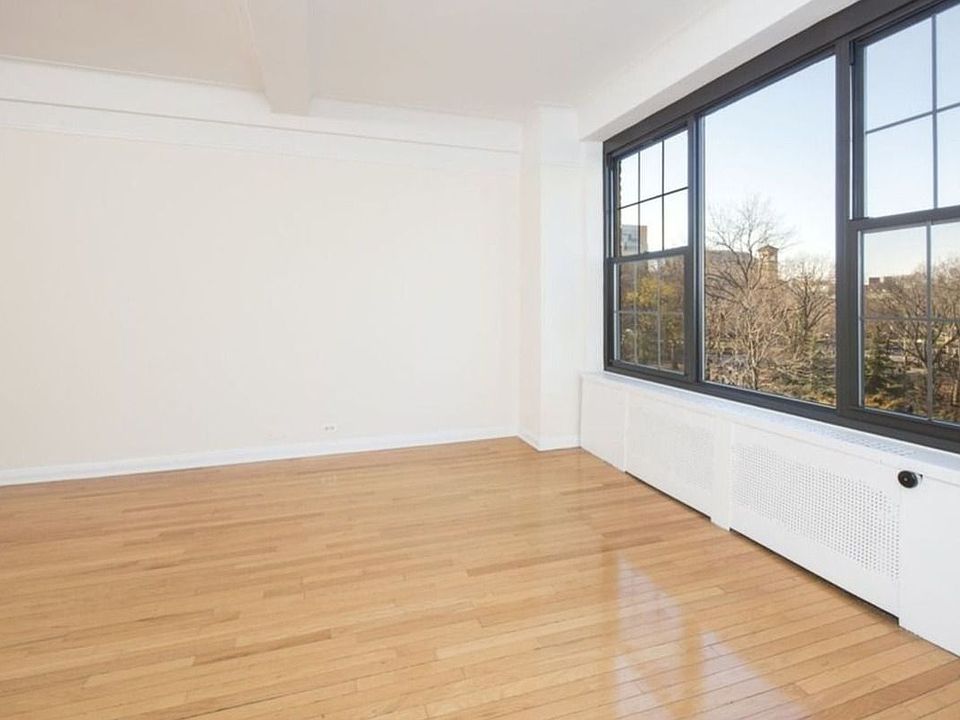 1st image of 1 University Pl APT 15B